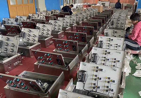 天津不锈钢控制箱